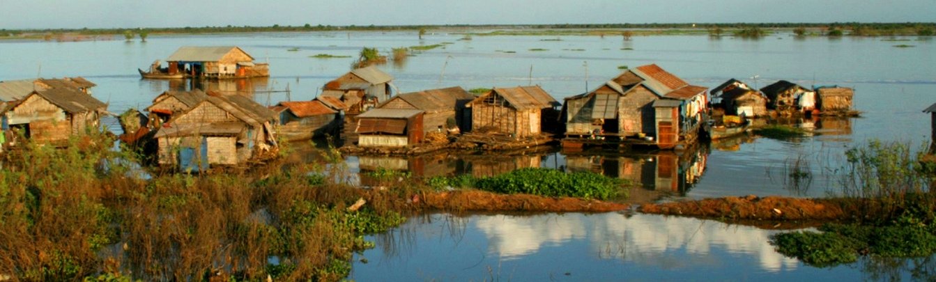 The floating villages in the Tonle Sap Lake in suburban of Siem Reap
