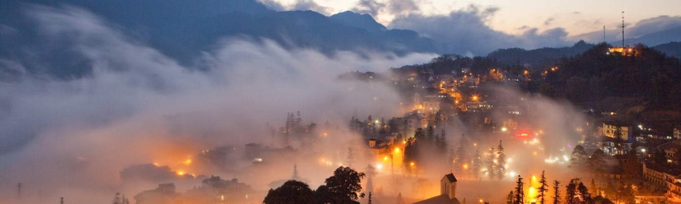 Sapa Town becomes very romantic by night