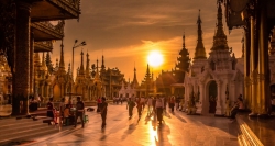 Sule Paya - the land of Buddhist Landmarks in Yangon Capital