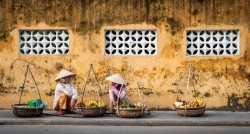 The hawkers in the streets of Hoian