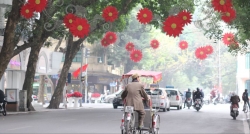 Cyclo in the 36 old streets of Hanoi