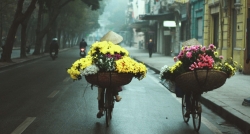 Hanoi's flower vendors is an interesting imagine in the Capital