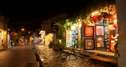 A sparkling Hoian by night