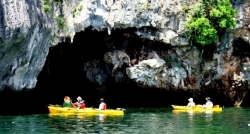 Experience Kayaking in Lan Ha Bay in Vietnam Highlights