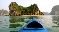 Experience kayaking among the immense sea of Lan Ha Bay