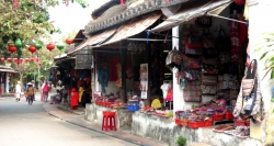 Souvernir shops on street