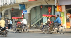 Cyclo around Hoan Kiem Lake and Hanoi's Old Quarter