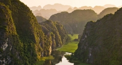 Tour Ninh Binh from Hanoi offers to you the most impressing scene from Dance Cave