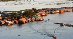 Visit the rural and floating village on Tonle Sap Lake