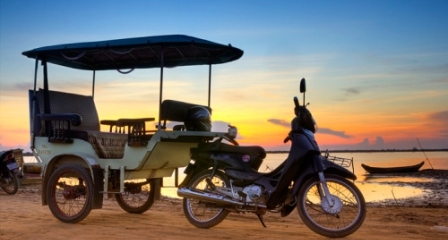 Tuk tuk is the most popular vehicle for travelers in Siem Reap