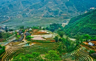 Ban Ho village with the amazing looking in package Laos to Vietnam.