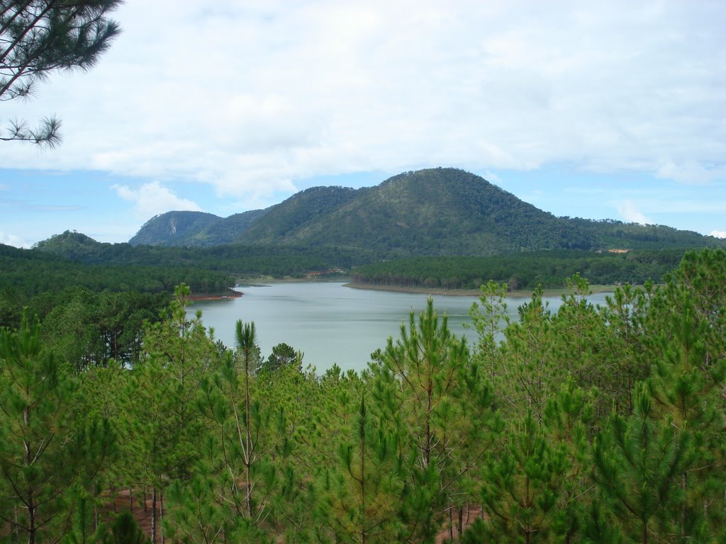Tuyen Lam lake and Elephant mountain in the center of Dalat