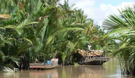Palm creeks along Ben Tre river is a similar imagine in Vietnam Cambodia Laos 14 days.