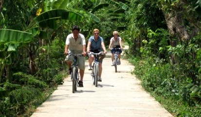 Exploring the villages of Mekong Delta by bicycle is such interesting activity