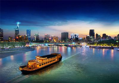 A luxury dinner on Saigon River in Vietnam tour 7 days