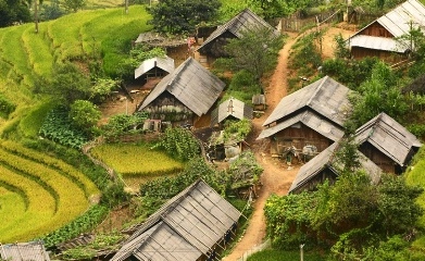 In Northern Vietnam adventure tour, you will meet the breathtaking rice-terrace in tribe villages