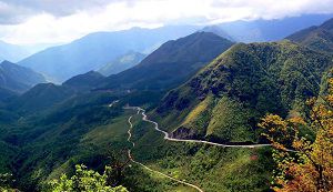 Contemplate the view when driving to Tram Ton pass