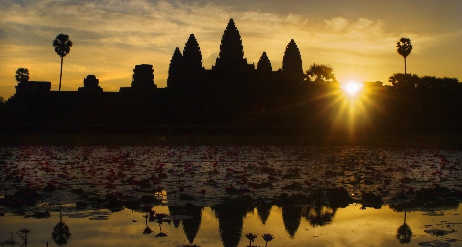 The dawn in Angkor Wat - the most breathtaking scene of Siem Reap