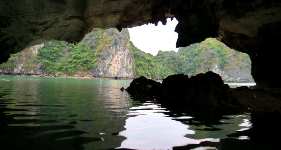 Bright and Dark Cave where you will go kayaking