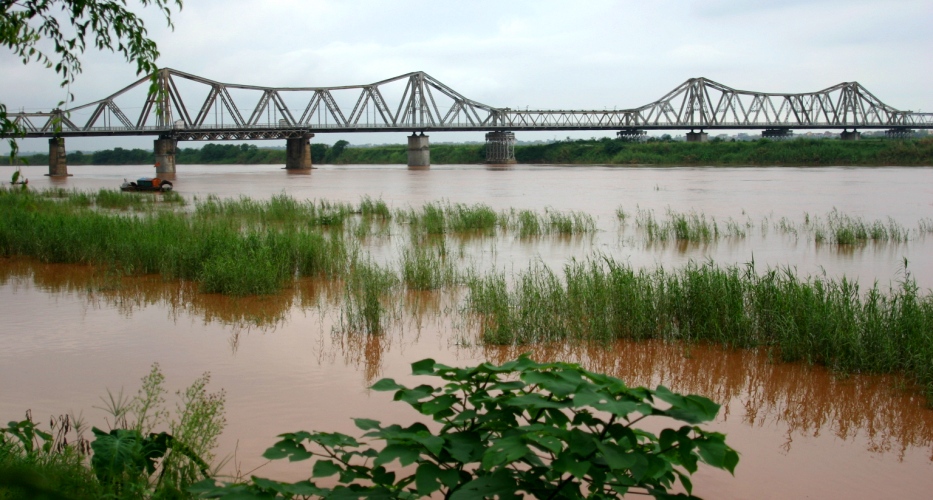 You will go through the historical river of Hanoi