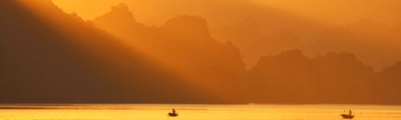 The incredible sun rising scene in Bai Tu Long Bay