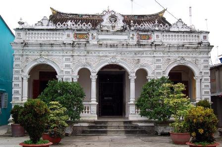 Huynh Thuy Le ancient house is connecting to the blue love story of Frech woman writer - Marguerite Duras.