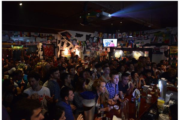 You will get more fun with the crowded bars in Bui Vien Street.