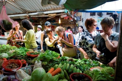 Get closer to local life with market-going experience.