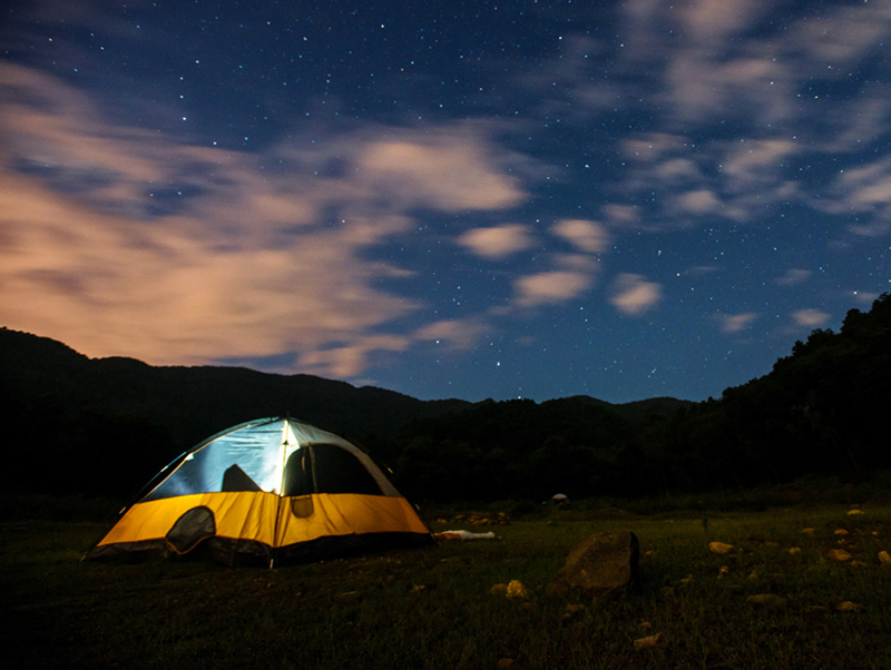 Try to camping in Mang Den to contemplate a full of stars