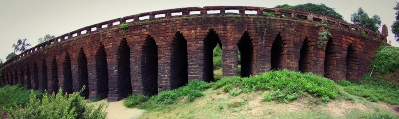 The ancient bridge of Kampong Kdei