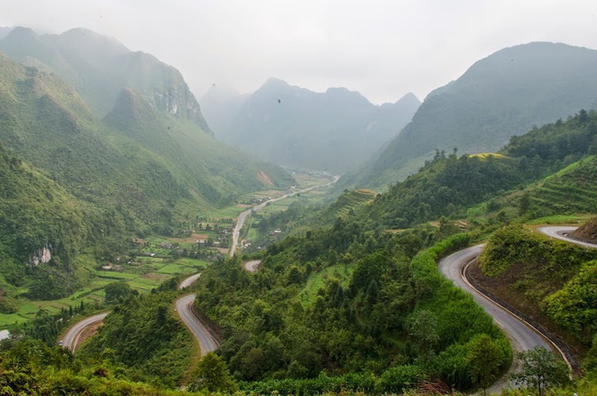 Chin Khoanh Pass in Pho Cao village